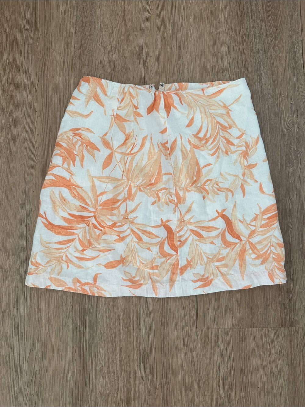 Abercrombie & Fitch White Mini Skirt with Peach Leaf Print